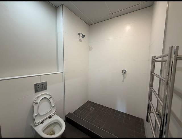 81M² OFFICE TO LET IN PAARDEVLEI